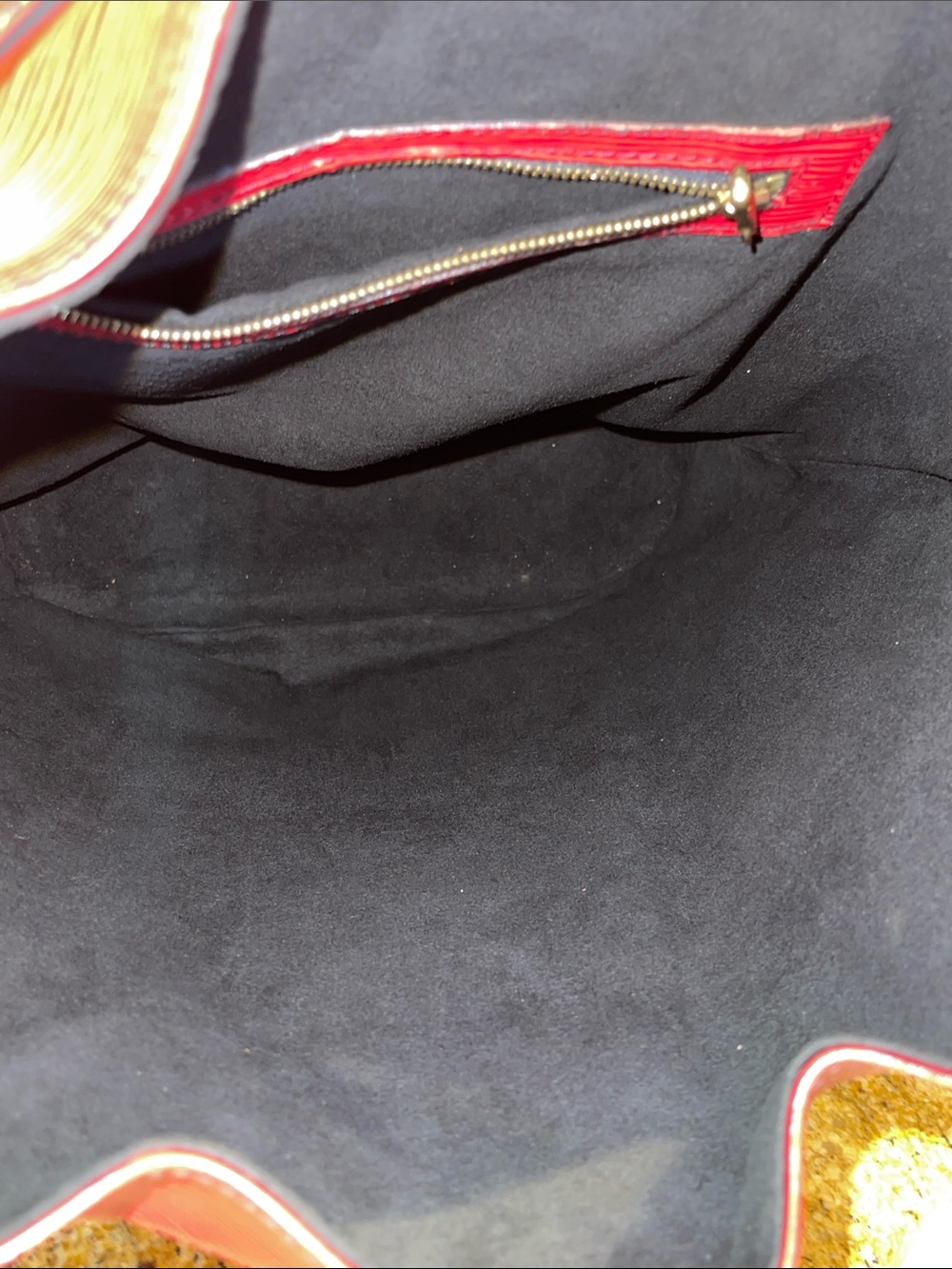 Red epi leather Randonee Louis Vuitton GM sling Bag - Picture 13 of 17